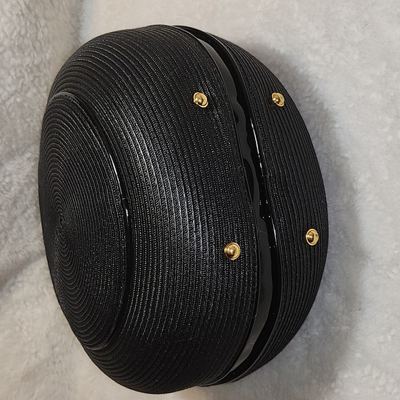 Eric Javits Chain Pouch Raffia Elegant Moon HOBO Black Round Handbag - Picture 10 of 16